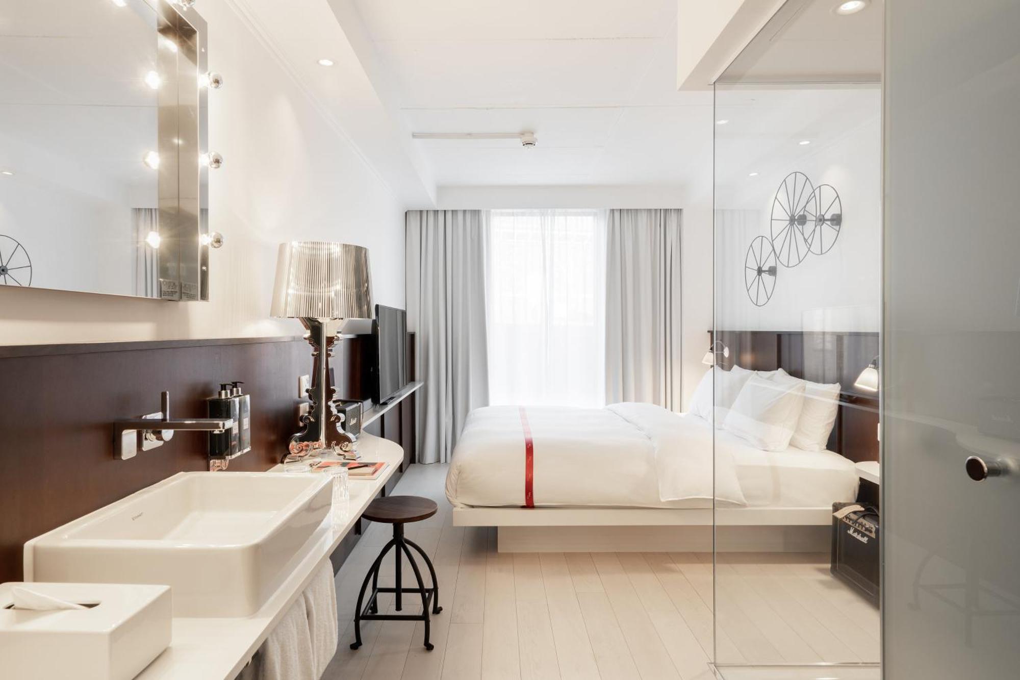 Ruby Lucy 4* Londen
